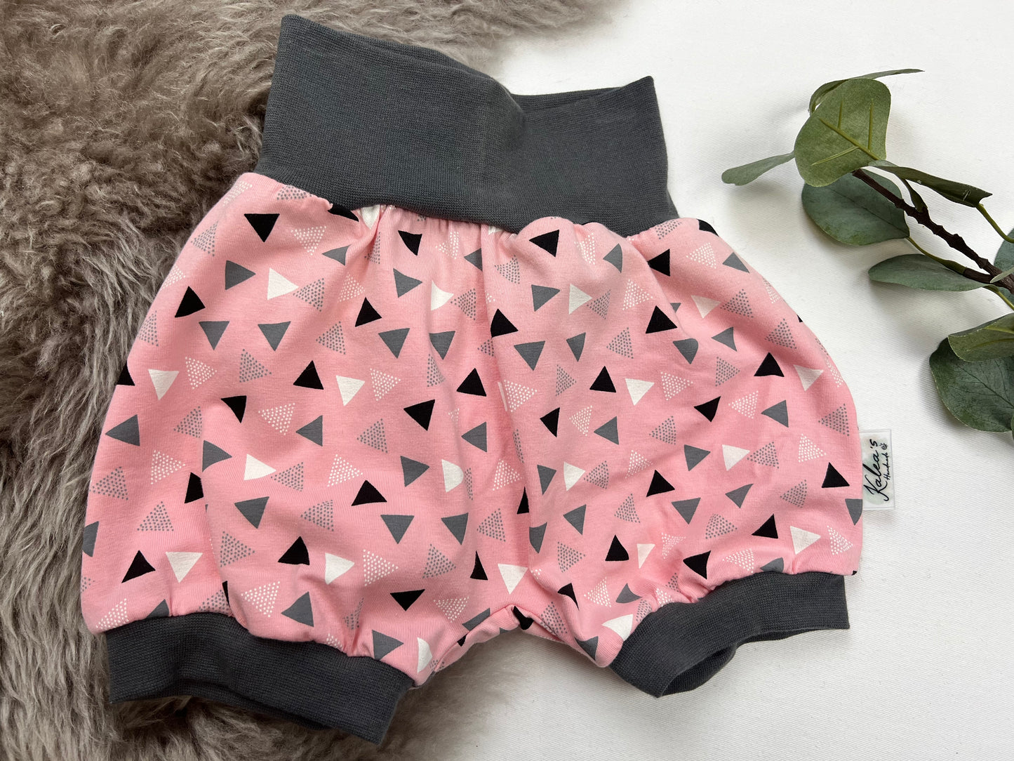 kurze Pumphose Gr. 104