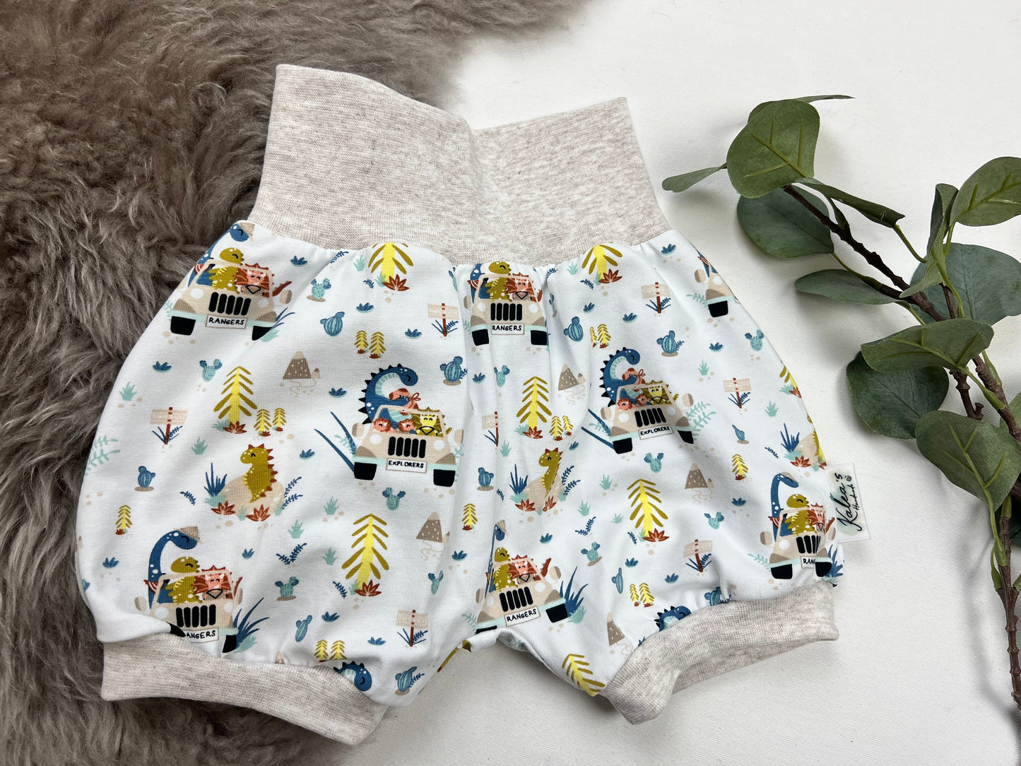 kurze Pumphose Gr. 104